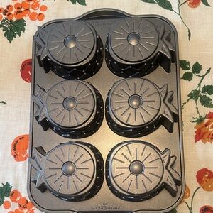 Nordic Ware Silver Metallic Baking Mold